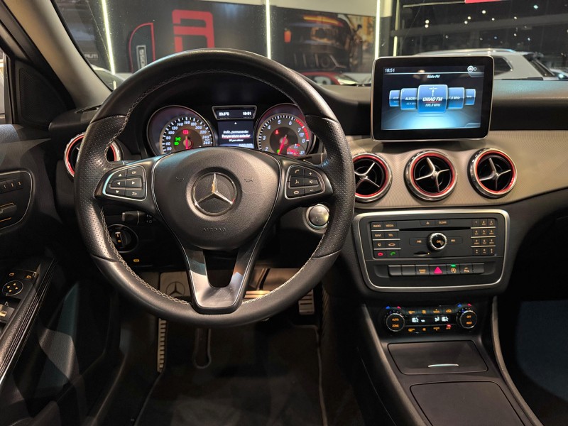 GLA 200 1.6 CGI ENDURO 16V TURBO FLEX 4P AUTOMÁTICO - 2016 - NOVO HAMBURGO