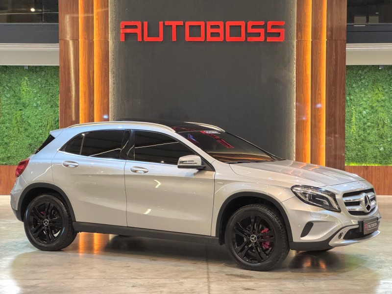 GLA 200 1.6 CGI ENDURO 16V TURBO FLEX 4P AUTOMÁTICO - 2016 - NOVO HAMBURGO