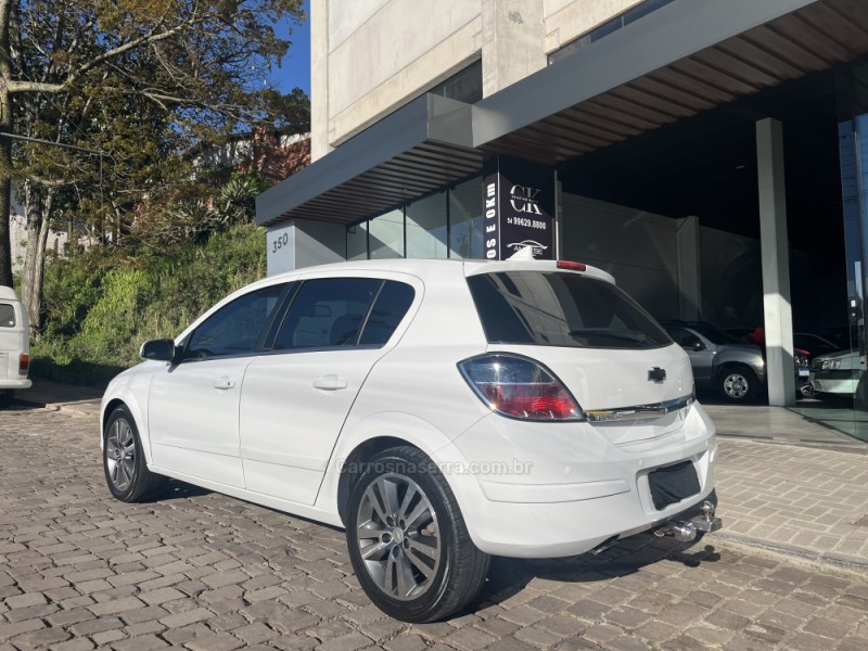 VECTRA 2.0 MPFI GT-X HATCH 8V FLEX 4P AUTOMÁTICO - 2011 - VERANóPOLIS