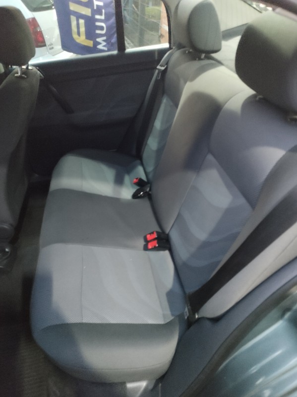 POLO 1.6 MI 8V FLEX 4P MANUAL - 2011 - VALE REAL