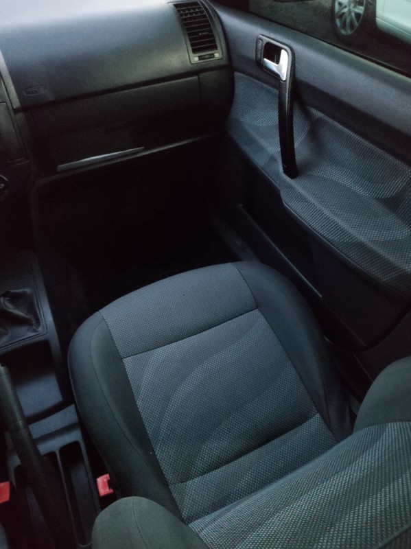 POLO 1.6 MI 8V FLEX 4P MANUAL - 2011 - VALE REAL