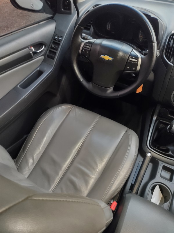 S10 2.4 LTZ 4X2 CD 8V FLEX 4P MANUAL - 2014 - VALE REAL