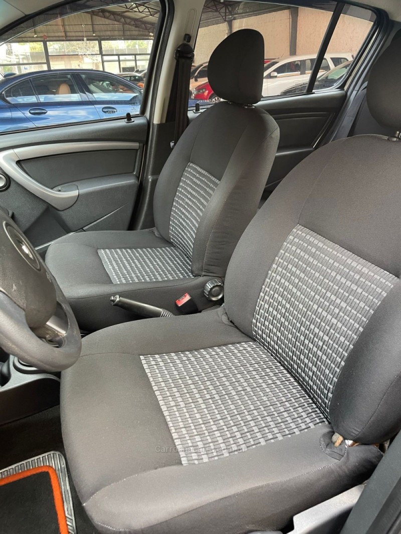 SANDERO 1.6 EXPRESSION 16V FLEX 4P MANUAL - 2014 - NOVO HAMBURGO