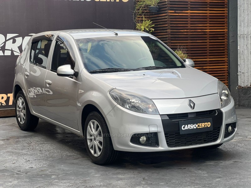 SANDERO 1.6 EXPRESSION 16V FLEX 4P MANUAL - 2014 - NOVO HAMBURGO