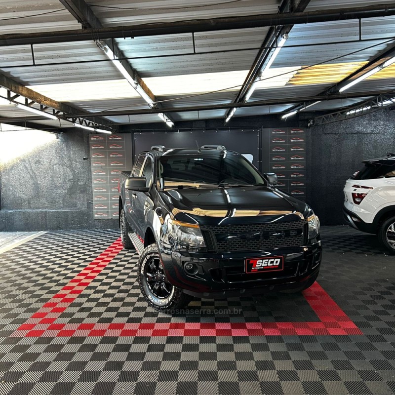 RANGER 2.5 XLS 4X2 CD 16V FLEX 4P MANUAL - 2013 - PASSO FUNDO