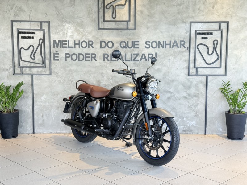 classic dark 350 abs 2024 caxias do sul