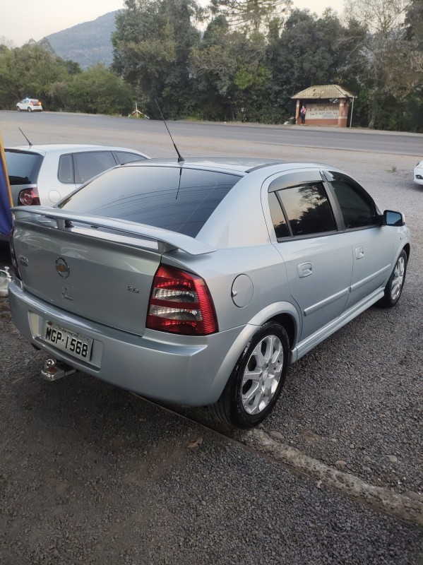 ASTRA 2.0 MPFI ADVANTAGE 8V FLEX 4P MANUAL - 2011 - VALE REAL