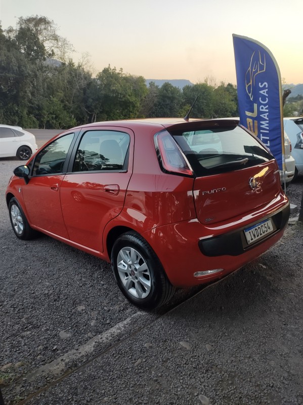 PUNTO 1.4 ATTRACTIVE ITALIA 8V FLEX 4P MANUAL - 2015 - VALE REAL