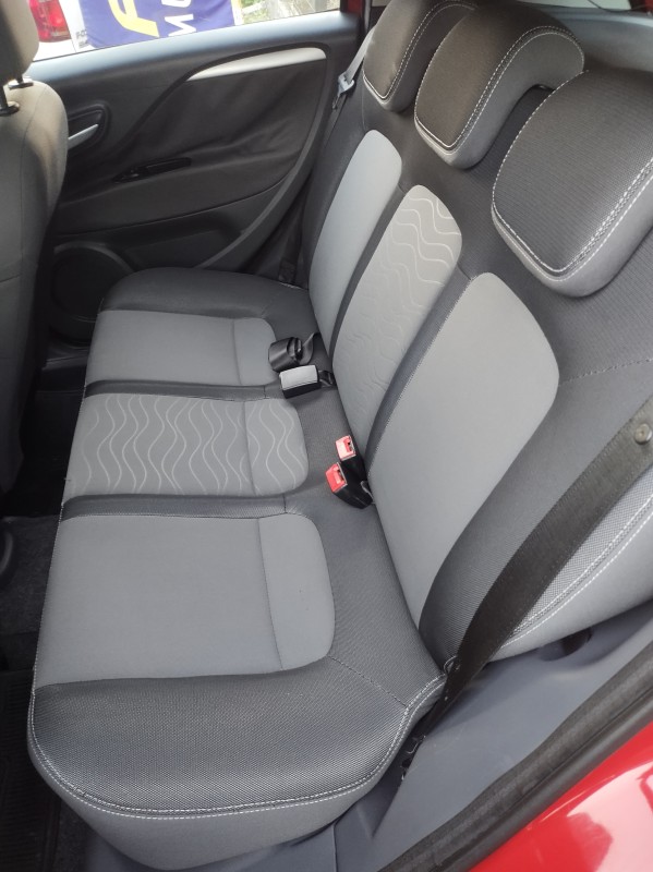 PUNTO 1.4 ATTRACTIVE ITALIA 8V FLEX 4P MANUAL - 2015 - VALE REAL