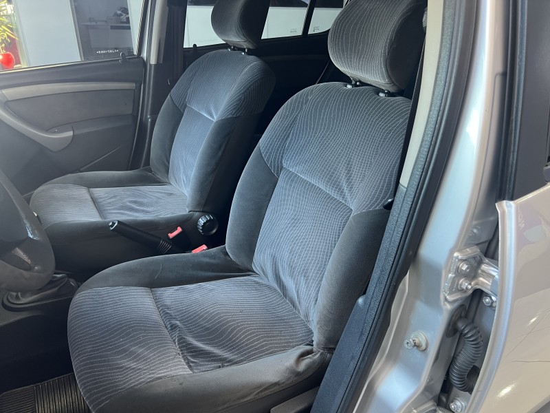 SANDERO 1.6 PRIVILÉGE 8V FLEX 4P MANUAL - 2010 - PORTãO