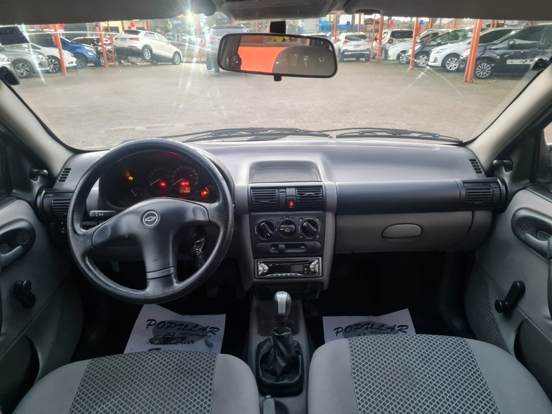 CLASSIC 1.0 MPFI LIFE 8V FLEX 4P MANUAL - 2009 - CANELA
