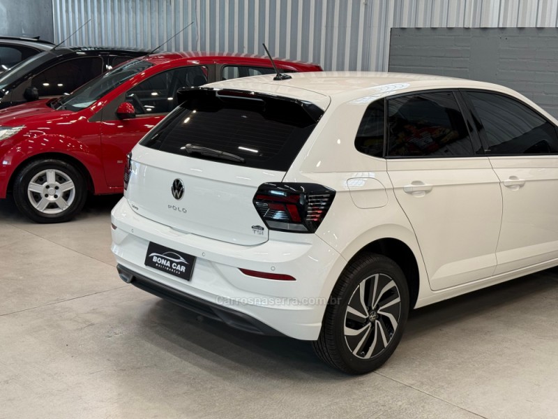 POLO 1.0 170 TSI 12V HIGHLINE FLEX 4P AUTOMÁTICO - 2023 - CAXIAS DO SUL