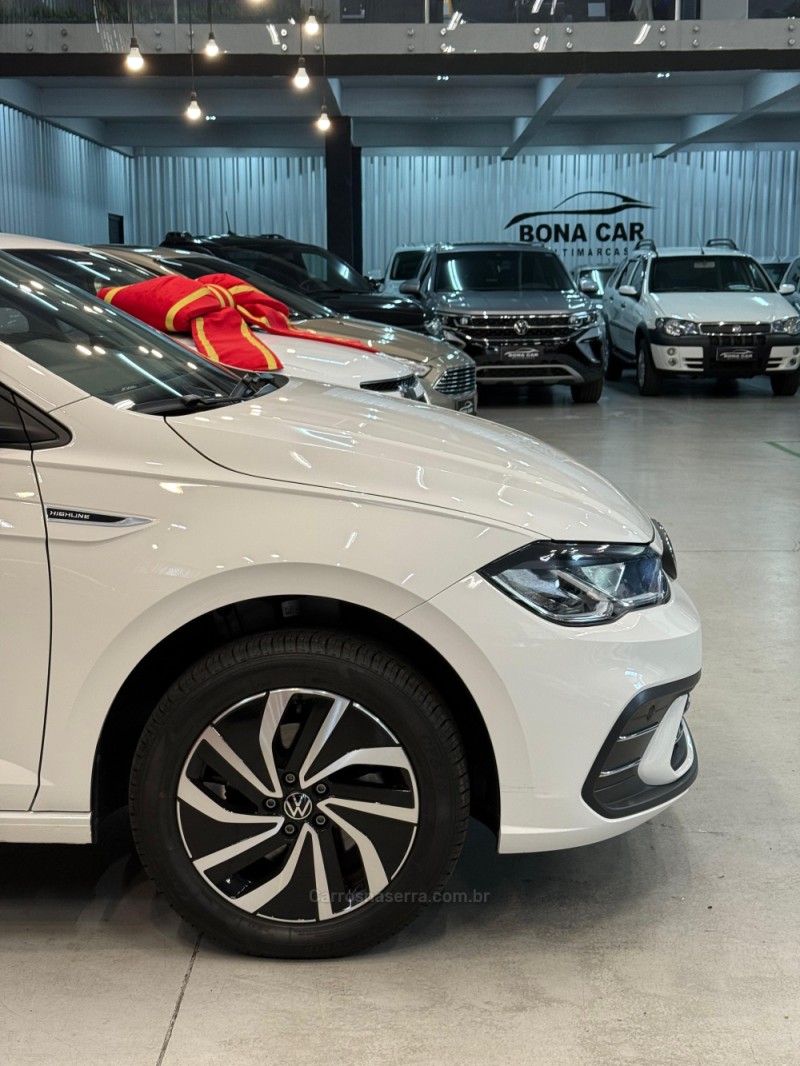 POLO 1.0 170 TSI 12V HIGHLINE FLEX 4P AUTOMÁTICO - 2023 - CAXIAS DO SUL