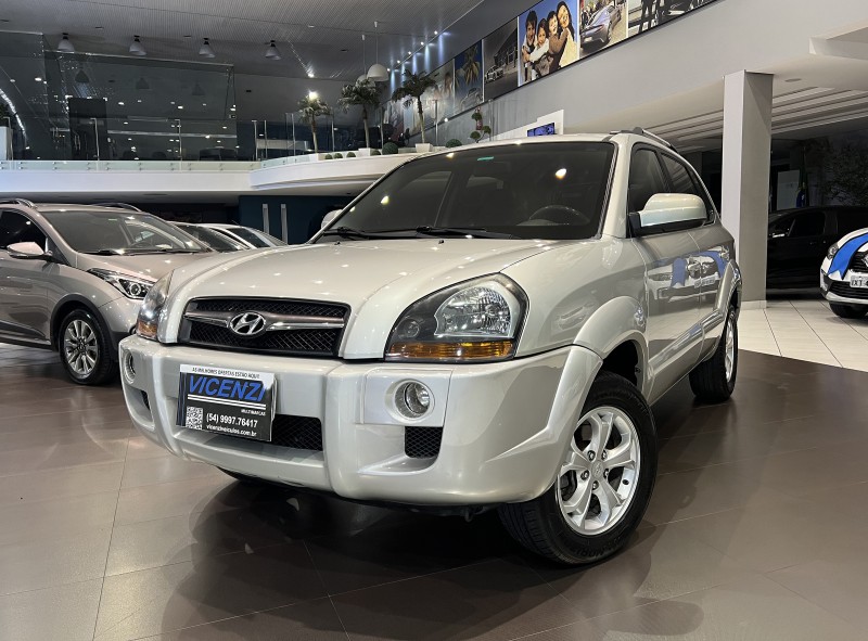 tucson 2.0 mpfi gls base 16v 143cv 2wd flex 4p automatico 2014 farroupilha