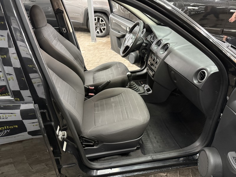 PRISMA 1.4 MPFI MAXX 8V FLEX 4P MANUAL - 2010 - CAXIAS DO SUL