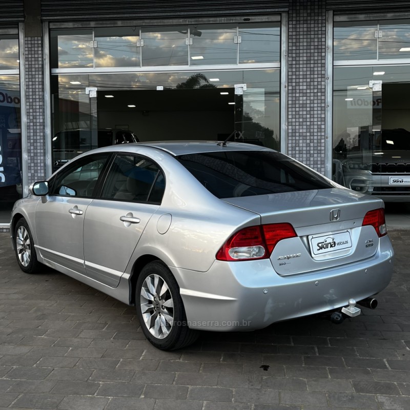 CIVIC 1.8 LXL SE 16V FLEX 4P MANUAL - 2011 - VACARIA