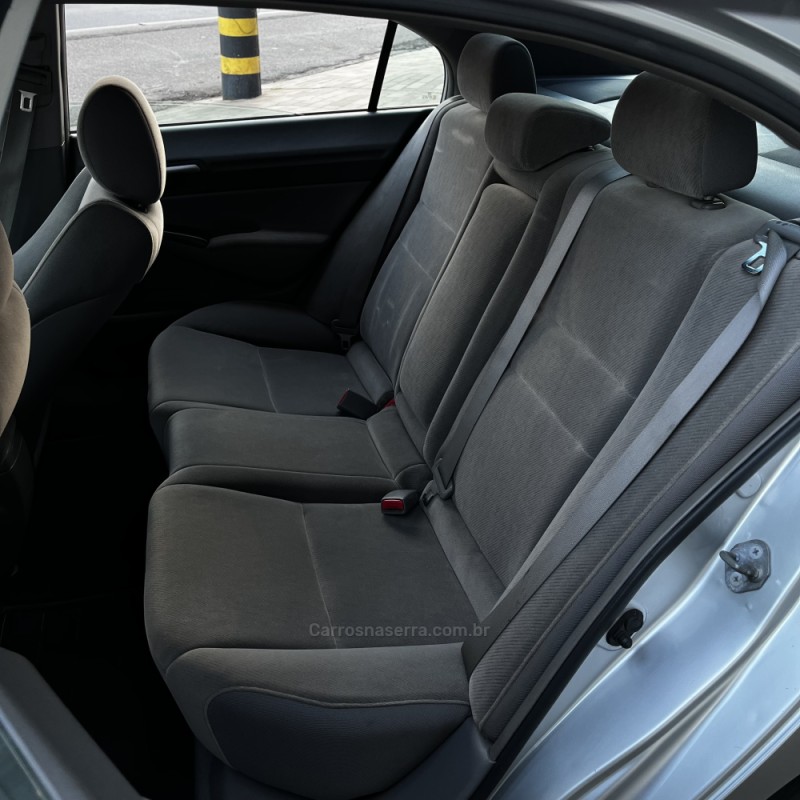 CIVIC 1.8 LXL SE 16V FLEX 4P MANUAL - 2011 - VACARIA