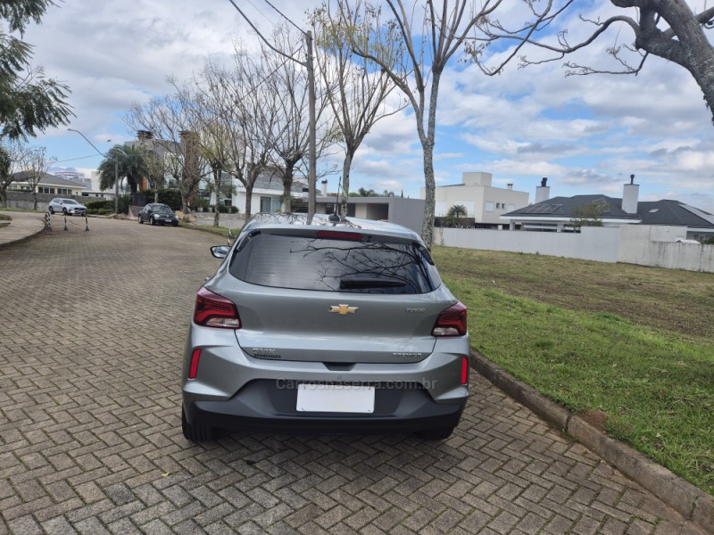 ONIX 1.0	PREMIER PLUS 8V TURBO FLEX 4P AUTOMÁTICO - 2025 - BENTO GONçALVES