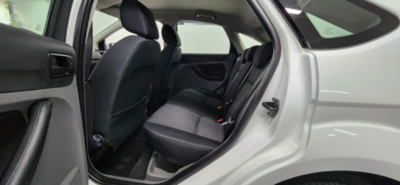 FOCUS 1.6 GLX 16V FLEX 4P MANUAL - 2012 - BENTO GONçALVES