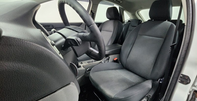 FOCUS 1.6 GLX 16V FLEX 4P MANUAL - 2012 - BENTO GONçALVES