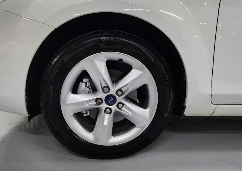 FOCUS 1.6 GLX 16V FLEX 4P MANUAL - 2012 - BENTO GONçALVES