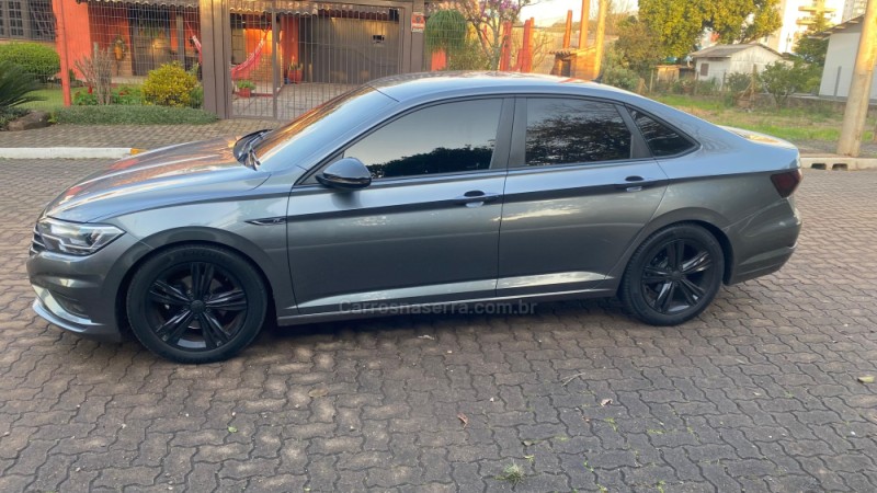 JETTA 1.4 R-LINE 250 16V TSI FLEX 4P AUTOMÁTICO - 2019 - IVOTI
