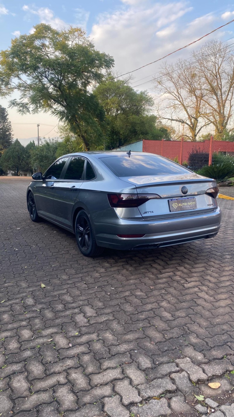 JETTA 1.4 R-LINE 250 16V TSI FLEX 4P AUTOMÁTICO - 2019 - IVOTI