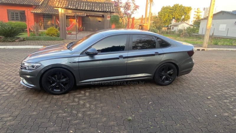 JETTA 1.4 R-LINE 250 16V TSI FLEX 4P AUTOMÁTICO - 2019 - IVOTI