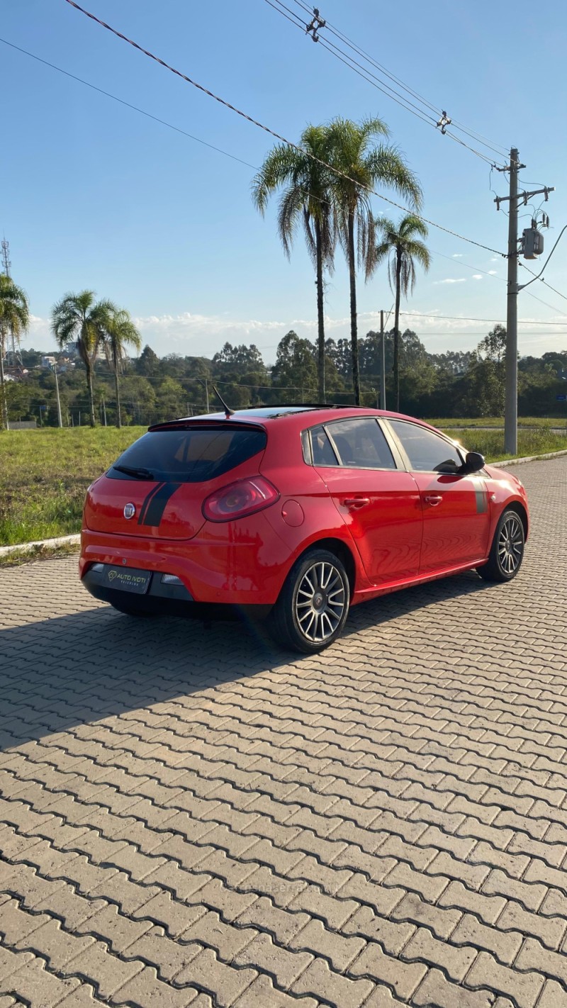 BRAVO 1.8 SPORTING 16V FLEX 4P AUTOMATIZADO - 2013 - IVOTI