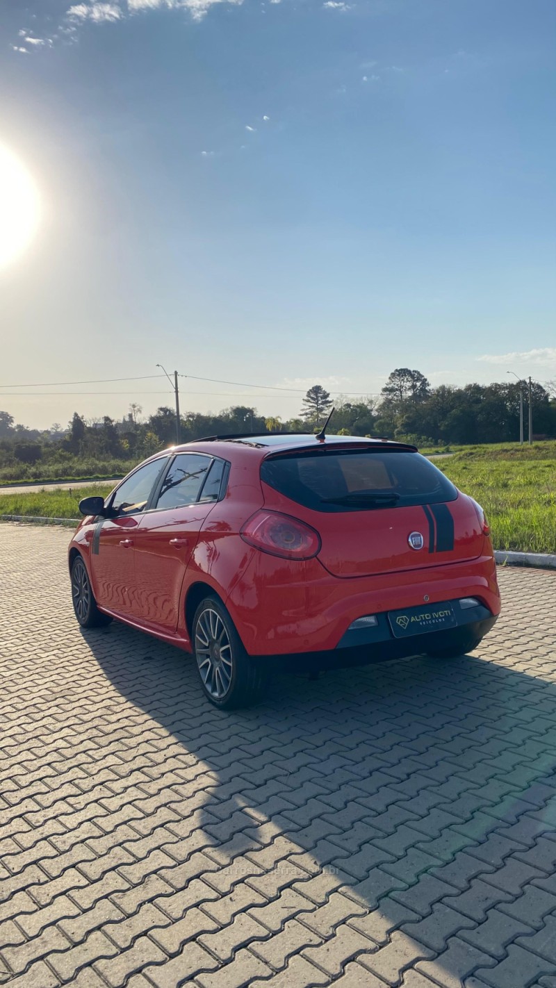 BRAVO 1.8 SPORTING 16V FLEX 4P AUTOMATIZADO - 2013 - IVOTI