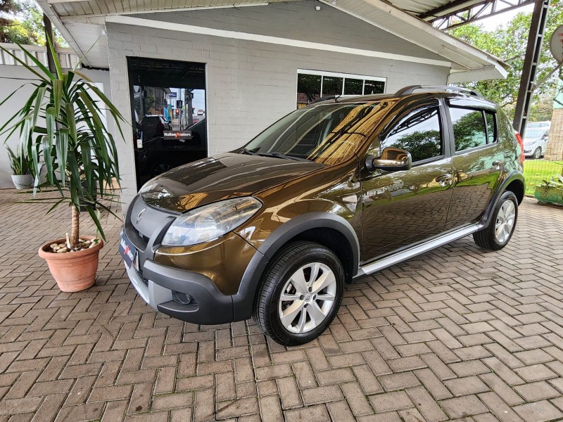 sandero 1.6 stepway 8v flex 4p manual 2014 caxias do sul