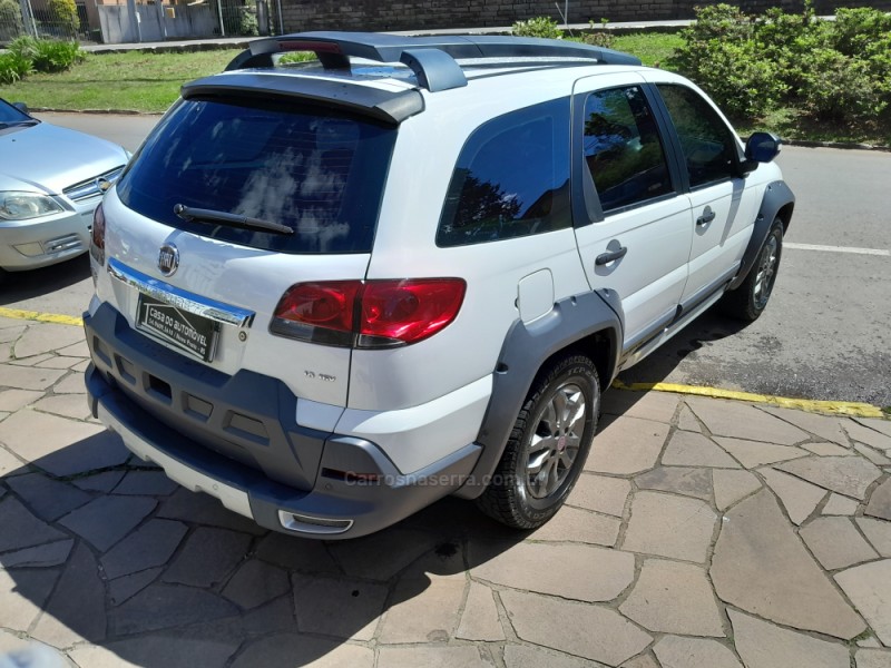 PALIO 1.8 MPI ADVENTURE WEEKEND 16V FLEX 4P MANUAL - 2013 - NOVA PRATA