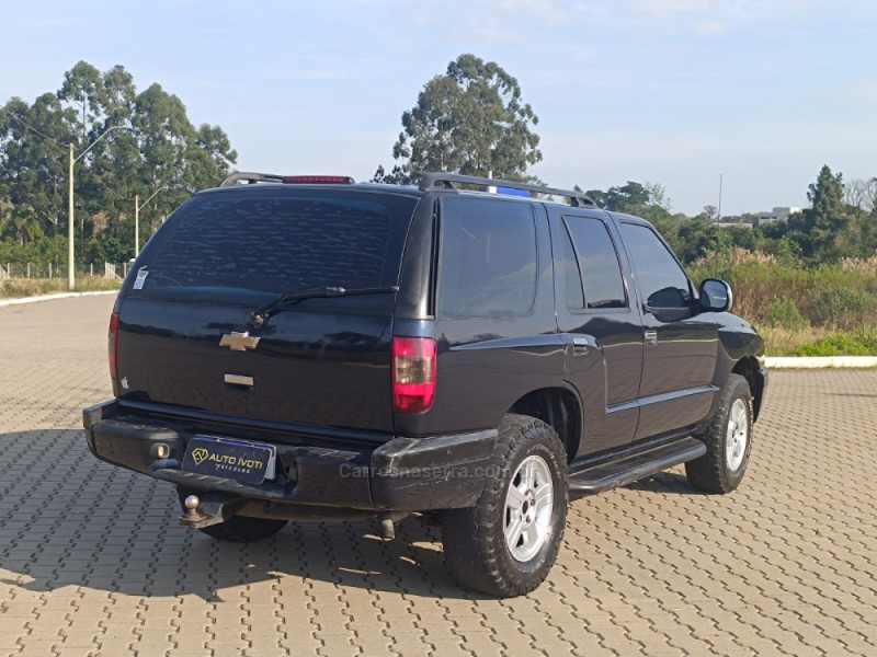 BLAZER 2.4 MPFI ADVANTAGE 4X2 8V FLEX 4P MANUAL - 2011 - IVOTI
