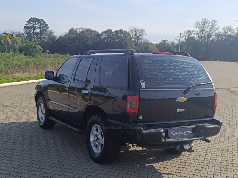 BLAZER 2.4 MPFI ADVANTAGE 4X2 8V FLEX 4P MANUAL - 2011 - IVOTI