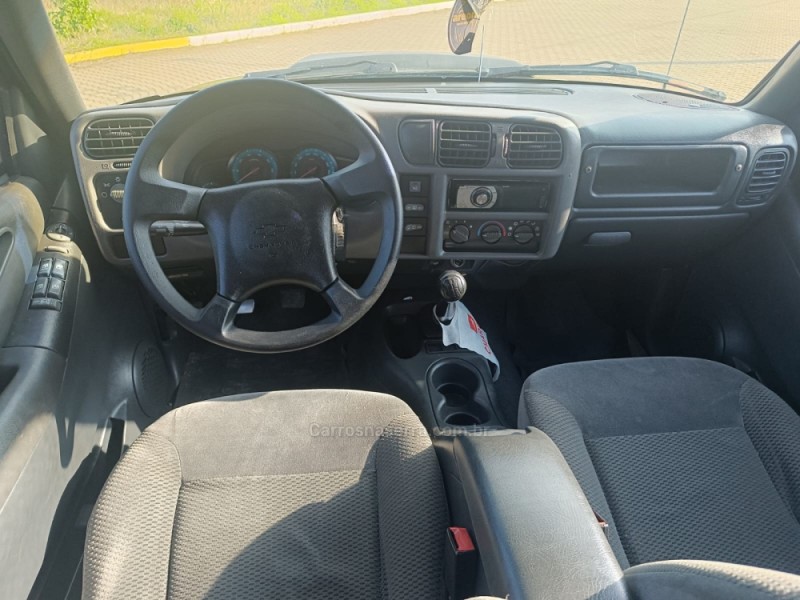 BLAZER 2.4 MPFI ADVANTAGE 4X2 8V FLEX 4P MANUAL - 2011 - IVOTI