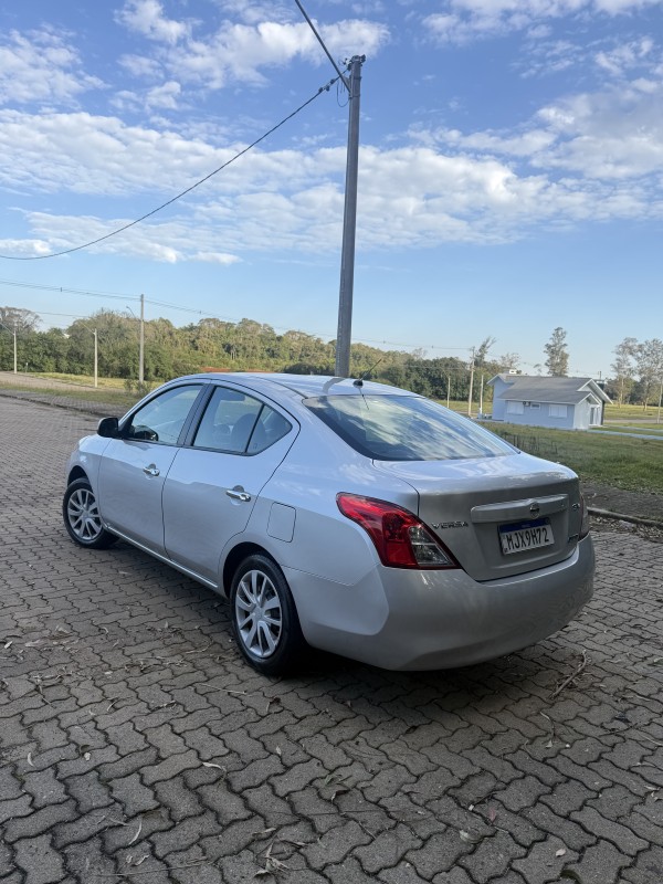 VERSA 1.6 16V FLEX SV 4P MANUAL - 2013 - ARROIO DO MEIO