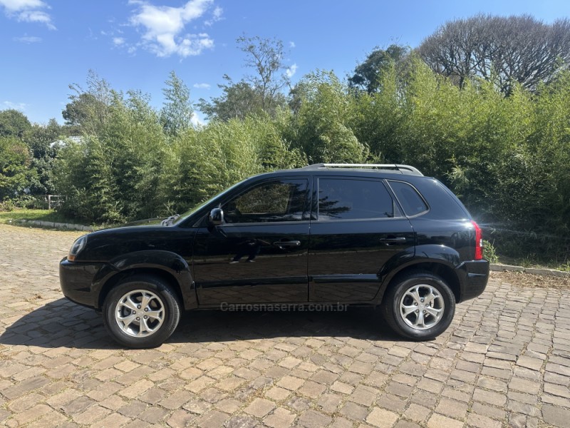 TUCSON 2.0 MPFI GLS 16V 143CV 2WD FLEX 4P AUTOMÁTICO - 2010 - NOVA PRATA
