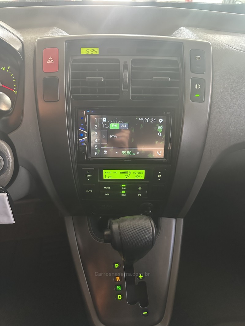 TUCSON 2.0 MPFI GLS 16V 143CV 2WD FLEX 4P AUTOMÁTICO - 2010 - NOVA PRATA
