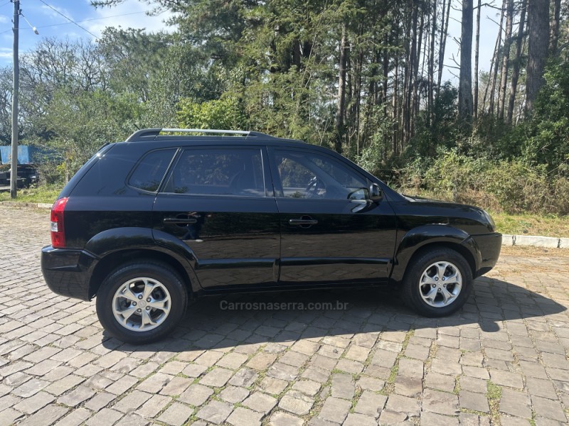 TUCSON 2.0 MPFI GLS 16V 143CV 2WD FLEX 4P AUTOMÁTICO - 2010 - NOVA PRATA