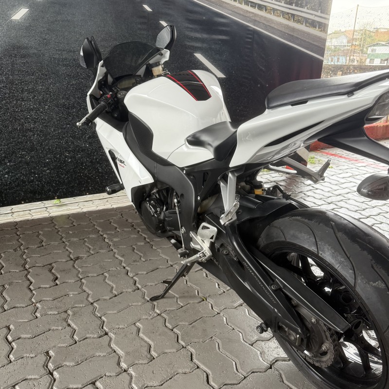 CBR 1000RR FIREBLADE - 2014 - CAXIAS DO SUL