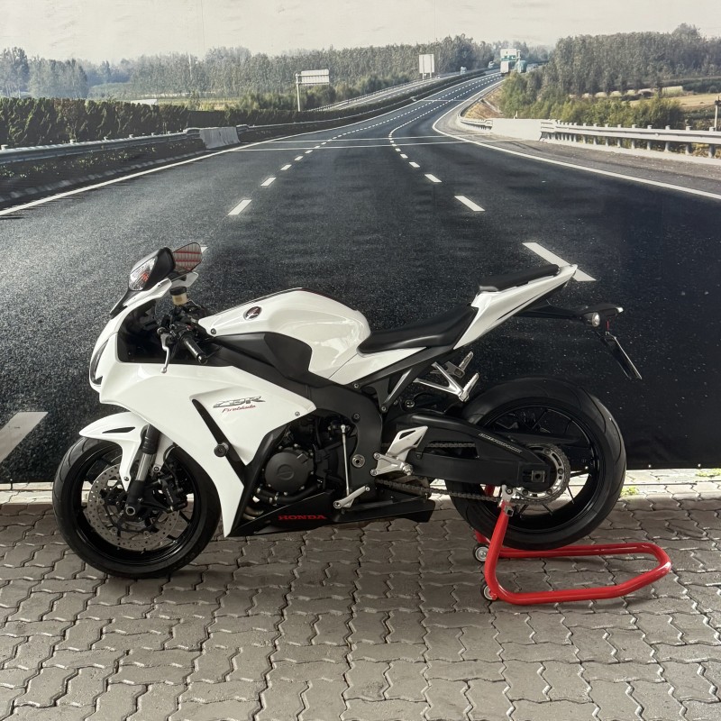 CBR 1000RR FIREBLADE - 2014 - CAXIAS DO SUL