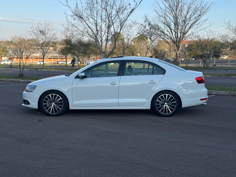 JETTA 2.0 TSI HIGHLINE 211CV GASOLINA 4P DSG - 2014 - BENTO GONçALVES