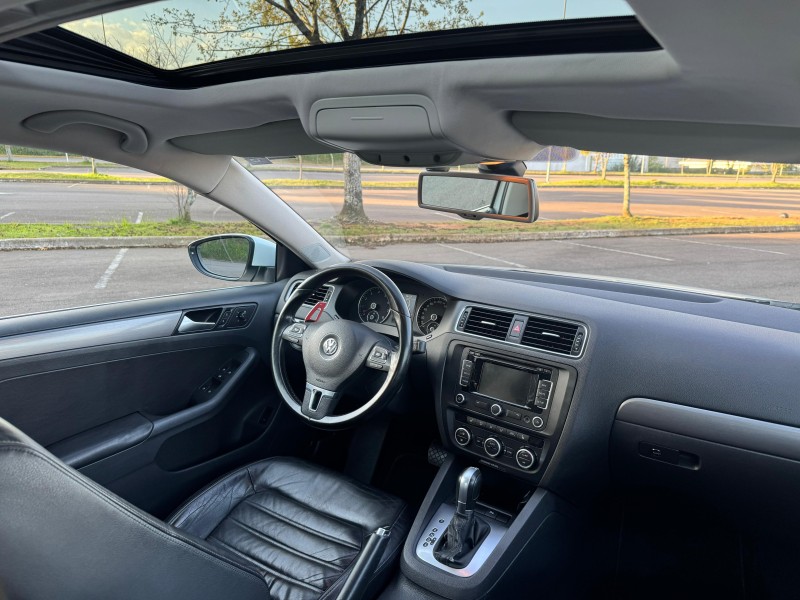 JETTA 2.0 TSI HIGHLINE 211CV GASOLINA 4P DSG - 2014 - BENTO GONçALVES