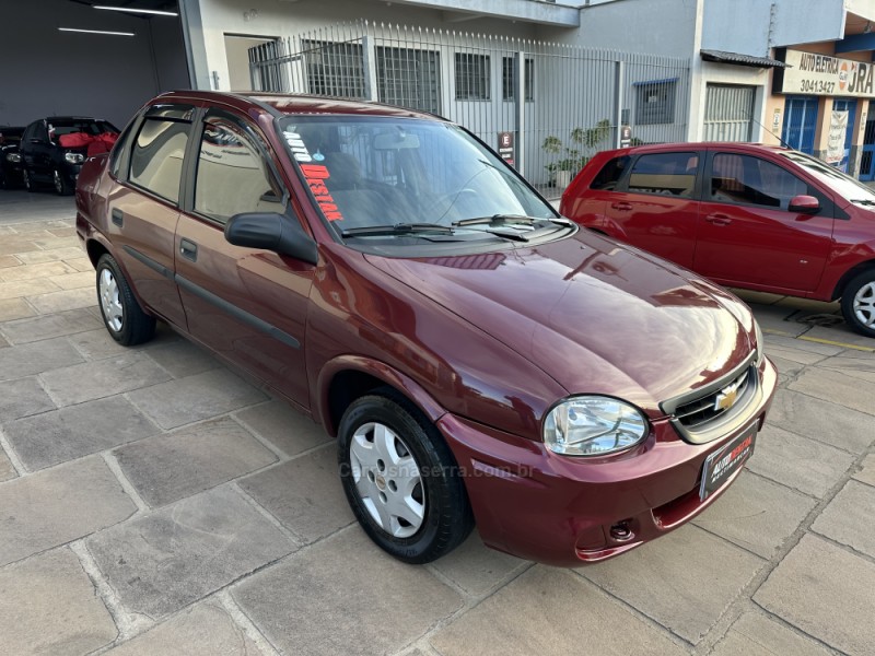 CORSA 1.0 MPFI CLASSIC SEDAN LIFE 8V FLEX 4P MANUAL - 2010 - CAXIAS DO SUL