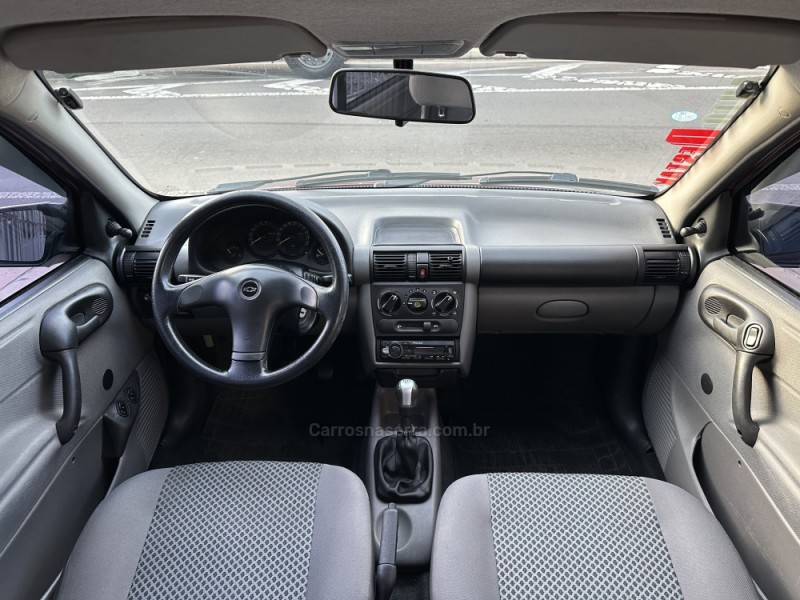CORSA 1.0 MPFI CLASSIC SEDAN LIFE 8V FLEX 4P MANUAL - 2010 - CAXIAS DO SUL