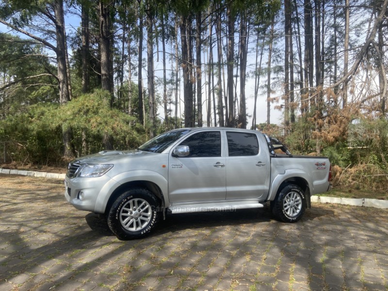 HILUX 3.0 SR 4X4 CD 16V TURBO INTERCOOLER DIESEL 4P MANUAL - 2013 - NOVA PRATA