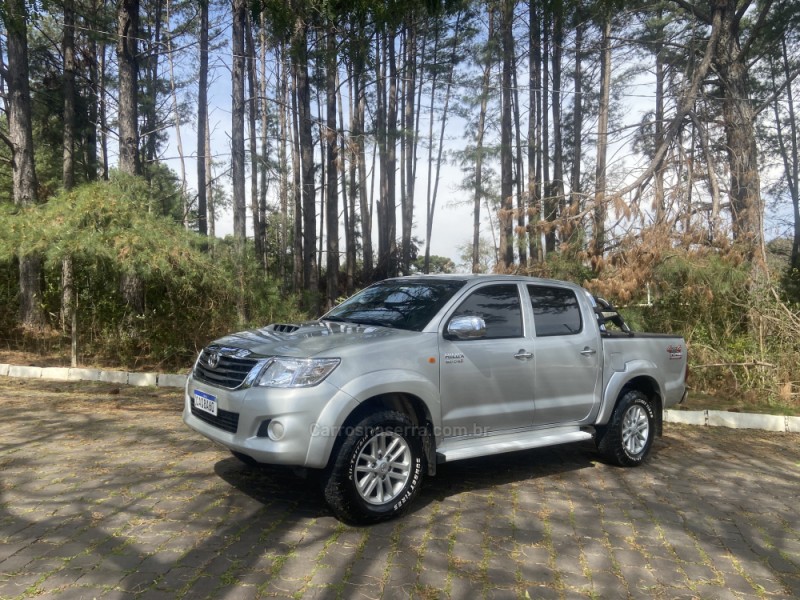 HILUX 3.0 SR 4X4 CD 16V TURBO INTERCOOLER DIESEL 4P MANUAL - 2013 - NOVA PRATA