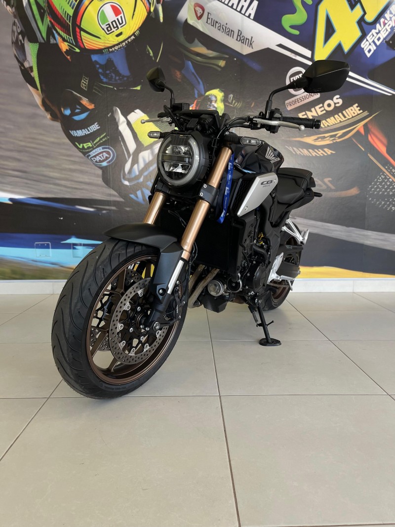 CB 650R  - 2021 - PASSO FUNDO