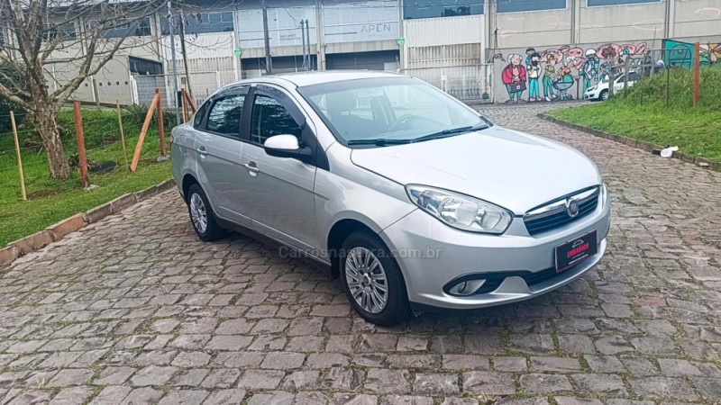 GRAND SIENA 1.4 MPI ATTRACTIVE 8V FLEX 4P MANUAL - 2013 - CAXIAS DO SUL