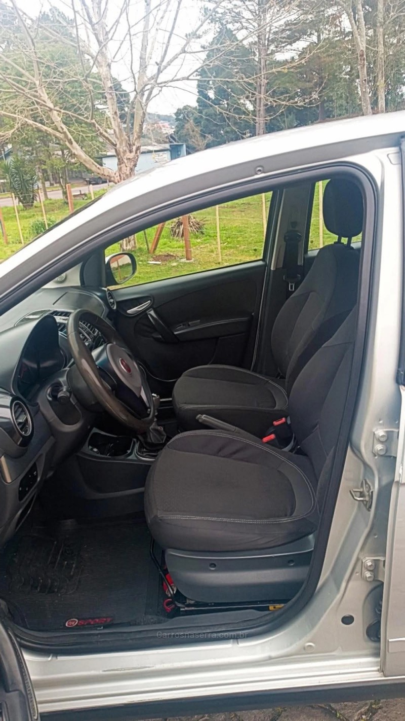 GRAND SIENA 1.4 MPI ATTRACTIVE 8V FLEX 4P MANUAL - 2013 - CAXIAS DO SUL